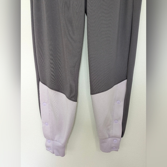 UNDER ARMOUR Women's UA IWD  Performance Pants Snap Panels Purple Size XS EUC - Picture 3 of 13